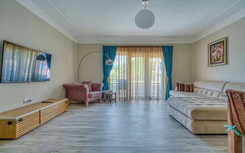 4 Bedrooms Apartment in Budva