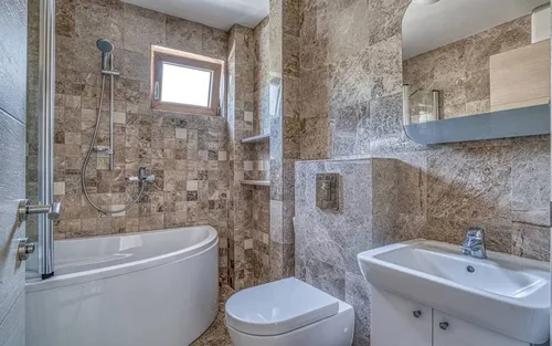 4 Bedrooms Apartment in Budva