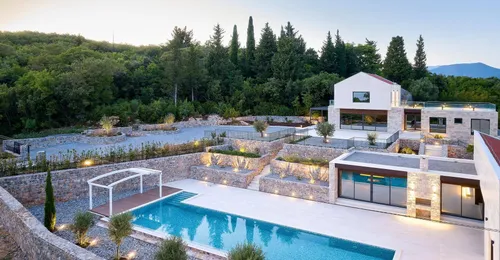 Exceptional contemporary villa “Horizon” for sale