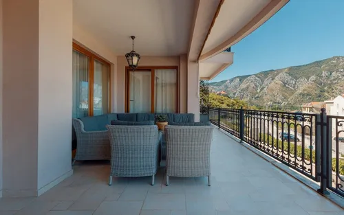 2 Bedrooms Apartment in Dobrota