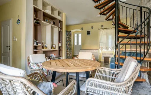 4 Bedrooms Villa in Kotor