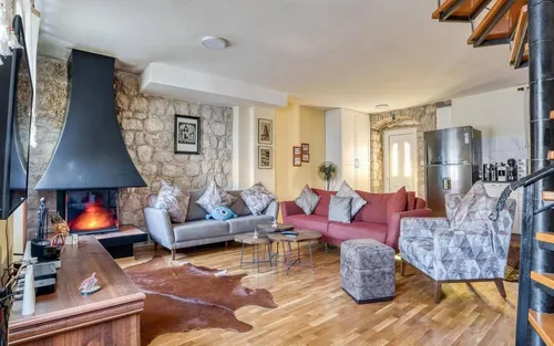 4 Bedrooms Villa in Kotor