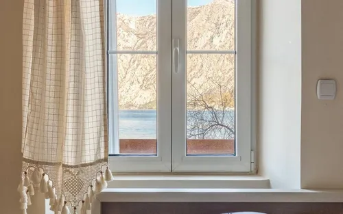 4 Bedrooms Villa in Kotor