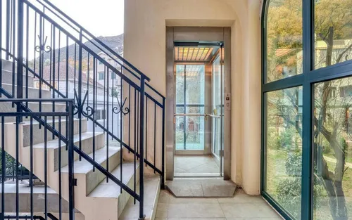 4 Bedrooms Villa in Kotor