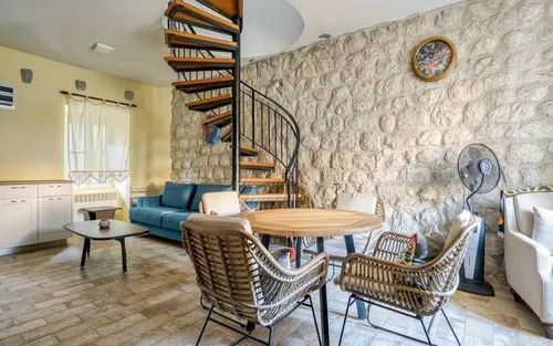 4 Bedrooms Villa in Kotor