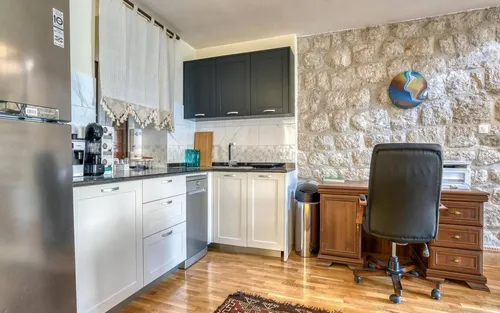 4 Bedrooms Villa in Kotor