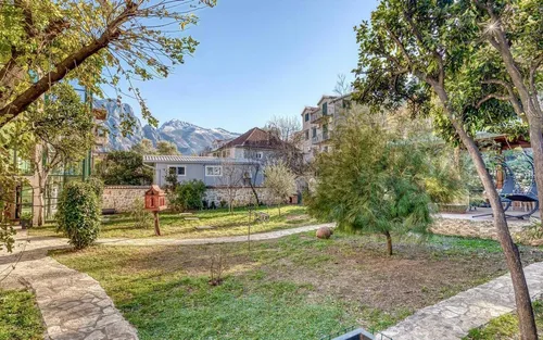 4 Bedrooms Villa in Kotor