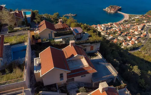 3 Bedrooms Villa in Blizikuce