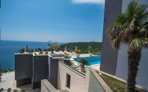 14 Bedrooms Villas in Budva