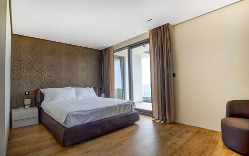 14 Bedrooms Villas in Budva