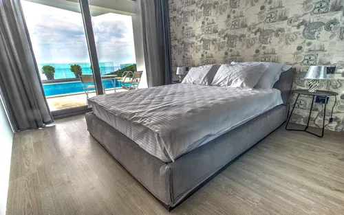 14 Bedrooms Villas in Budva