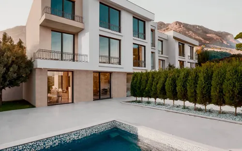 4 Bedrooms Property in Blizikuce