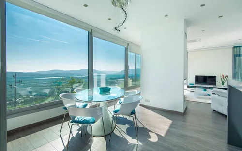 3 Bedrooms Villa in Kavac