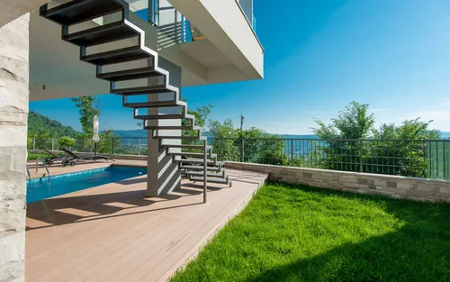 3 Bedrooms Villa in Kavac