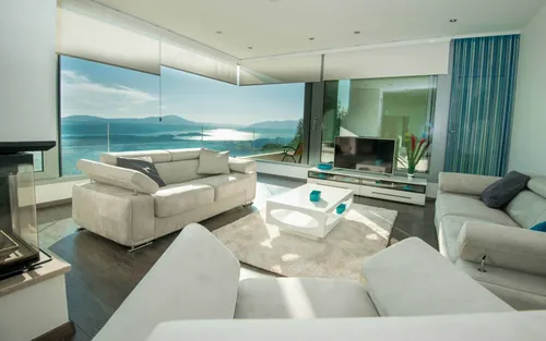 3 Bedrooms Villa in Kavac