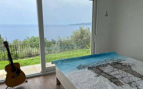 8 Bedrooms Villa in Reževici