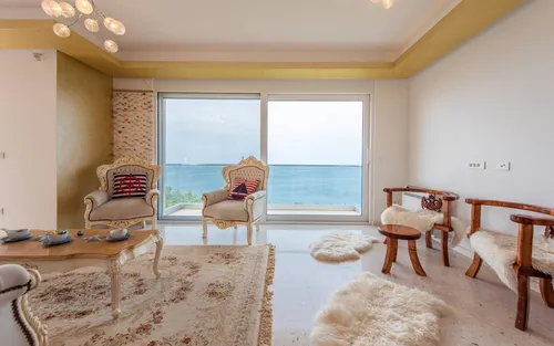 8 Bedrooms Villa in Reževici