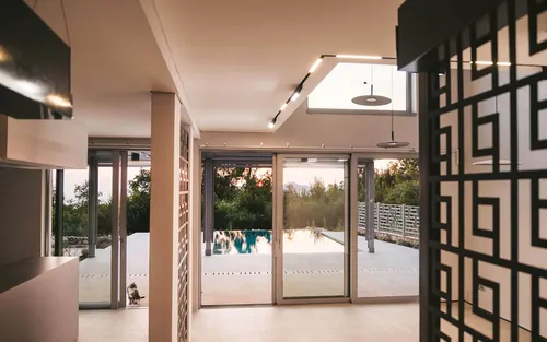 4 Bedrooms Villas in Budva