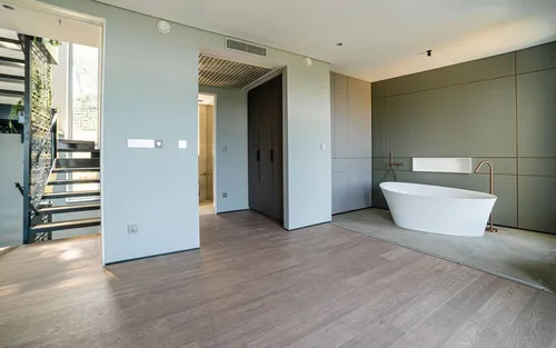 4 Bedrooms Villas in Budva