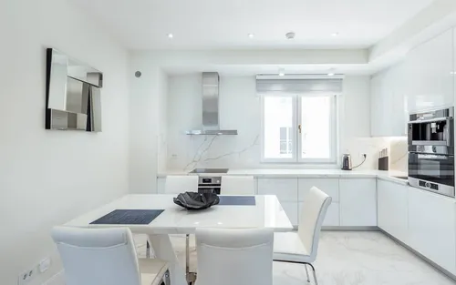 4 Bedrooms Apartment in Herceg Novi