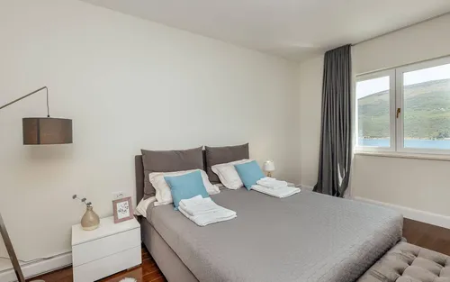 4 Bedrooms Apartment in Herceg Novi