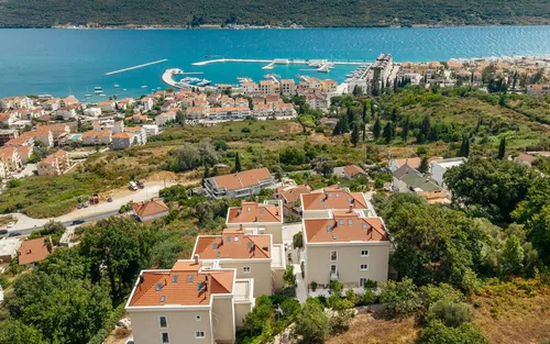 4 Bedrooms Apartment in Herceg Novi