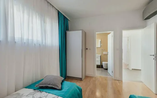 4 Bedrooms Villa in Herceg Novi