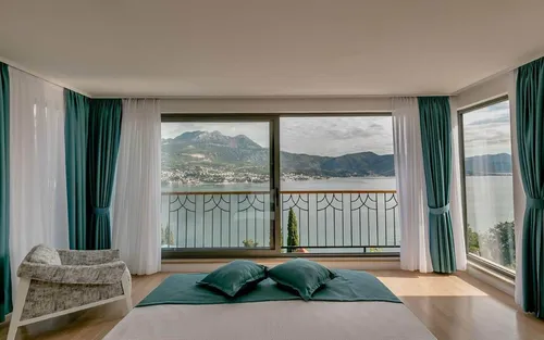 4 Bedrooms Villa in Herceg Novi
