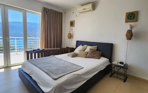 3 Bedrooms House in Djenovici