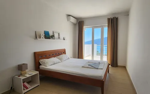 3 Bedrooms House in Djenovici