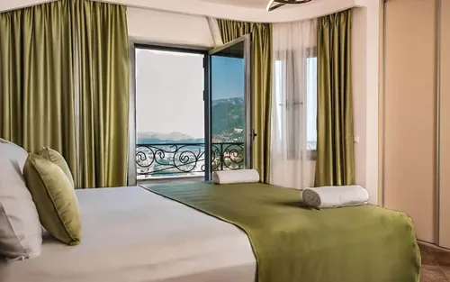 17 Bedrooms Villa in Bar