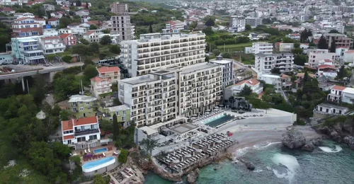 Studio apartments in the Marin Bay complex