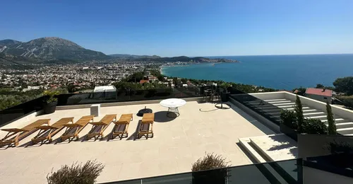 Villa Sabrina - Three-Bedroom Luxury Villa with Panoramic Sea Views