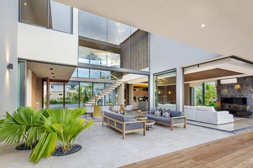 5 Bedrooms Villa in House-Villa (IRS project)