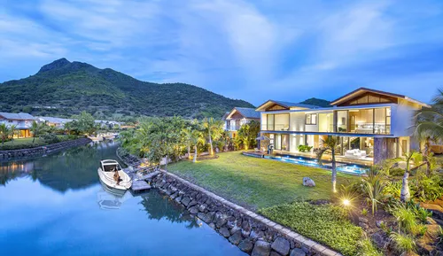 5 Bedroom Villa : Luxury, Elegance and Panoramic View for Sale on the West Coast of Mauritius