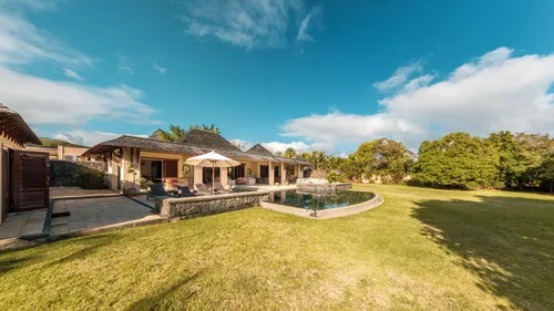 Magnificent Modern and Spacious Villa with 5 bedrooms and a splendid private pool located on the west coast of Mauritius