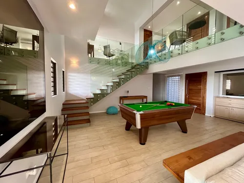 3 Bedrooms Villa in Apt RES Resort