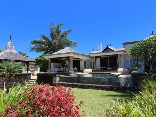 Magnificent 4 bedroom villa at Villas Valriche