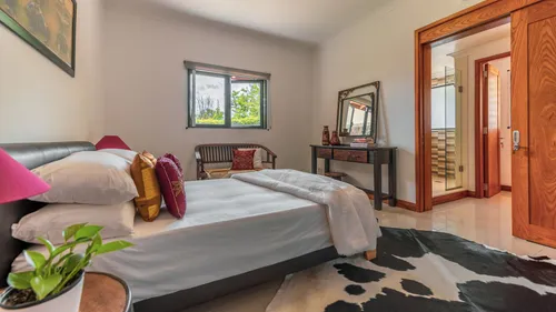 5 Bedrooms Villa in House-Villa (IRS project)