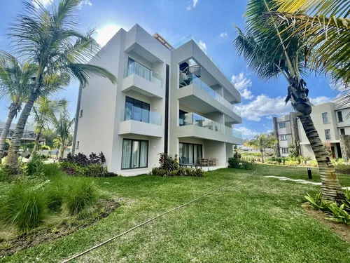 4 Bedrooms Villa in Apt P/house G+2