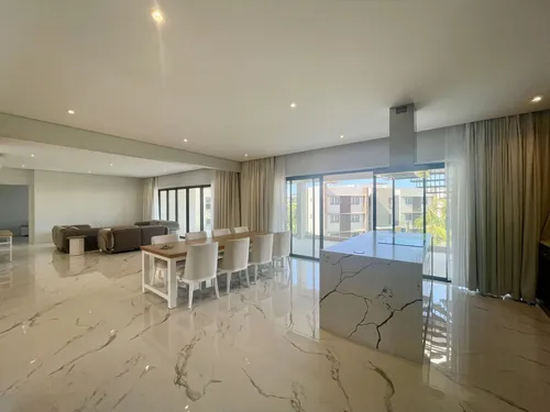 4 Bedrooms Villa in Apt P/house G+2