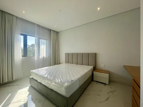 4 Bedrooms Villa in Apt P/house G+2