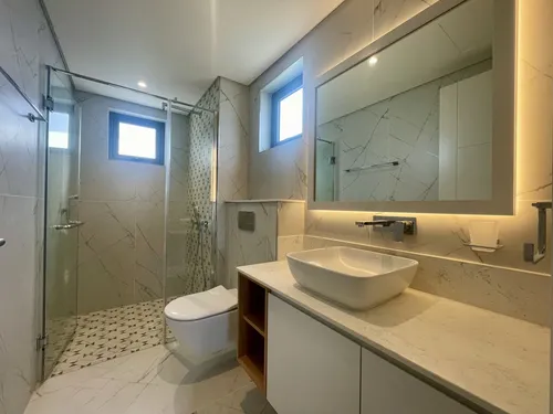 4 Bedrooms Villa in Apt P/house G+2