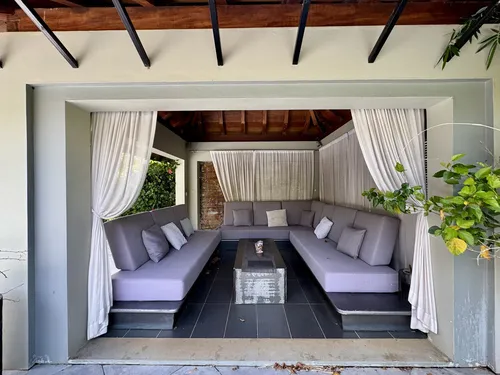 8 Bedrooms Villa in House-Villa (IRS project)