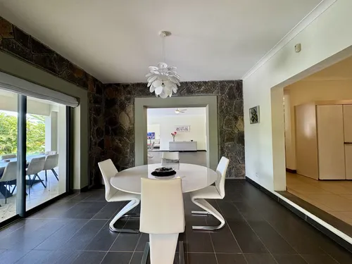 8 Bedrooms Villa in House-Villa (IRS project)