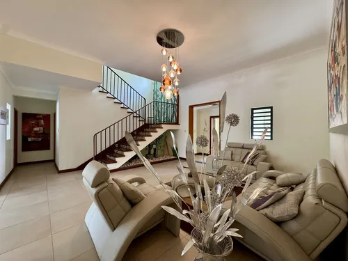 8 Bedrooms Villa in House-Villa (IRS project)