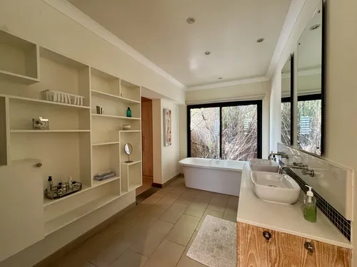 8 Bedrooms Villa in House-Villa (IRS project)