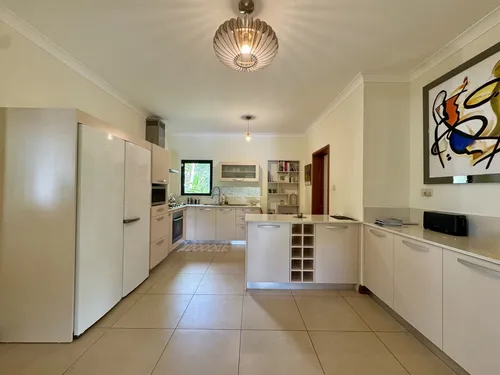 8 Bedrooms Villa in House-Villa (IRS project)