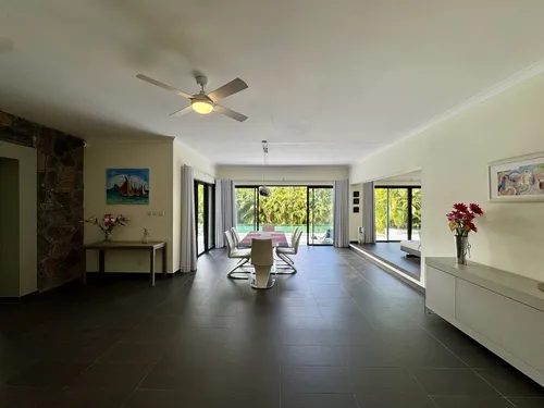 8 Bedrooms Villa in House-Villa (IRS project)