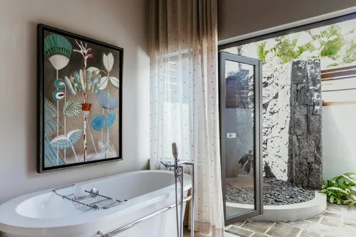 6 Bedrooms Villa in House-Villa (IRS project)